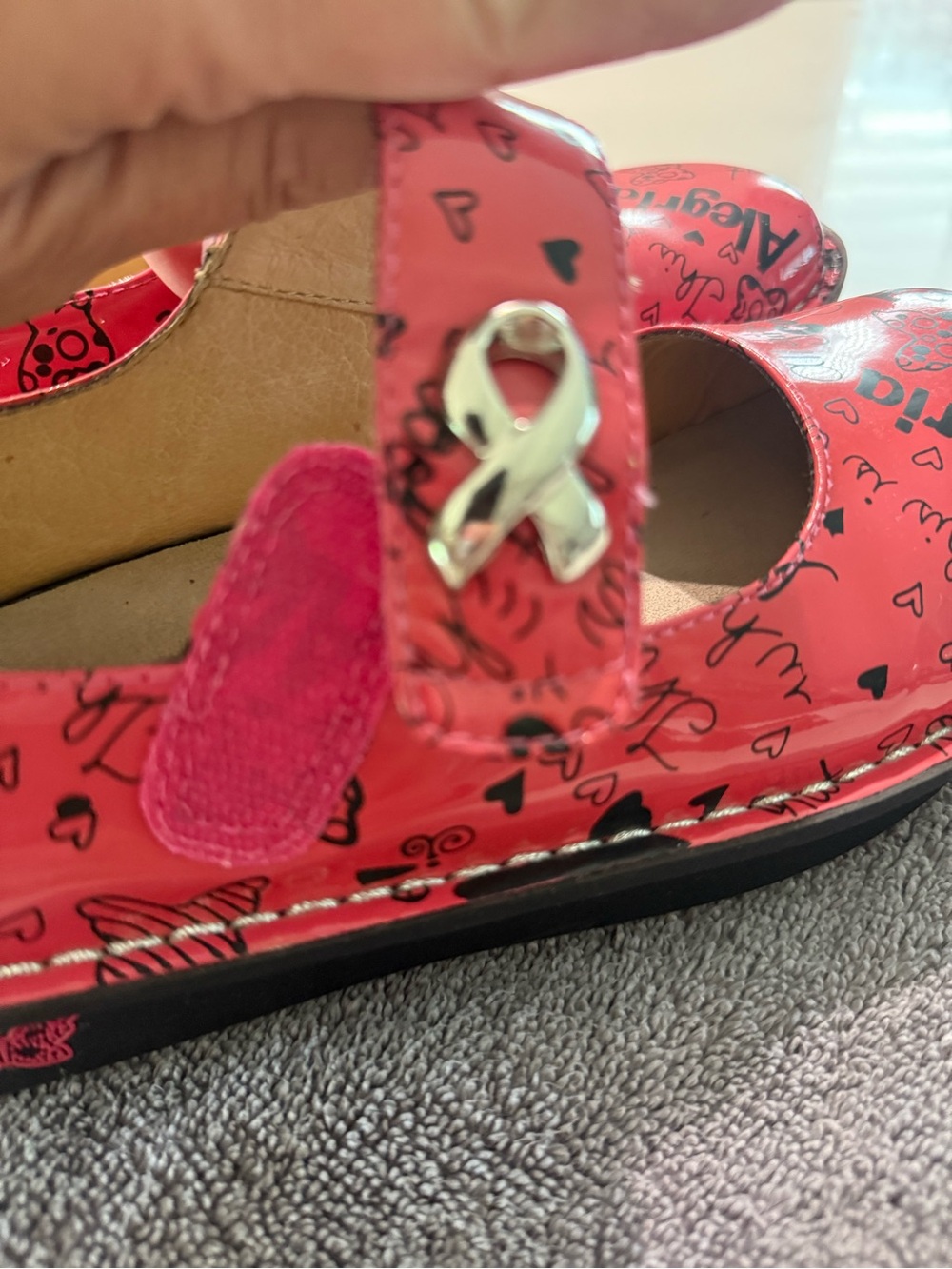 Algeria Pink Heart-Print Mary Jane Shoes - Picture 6 of 6